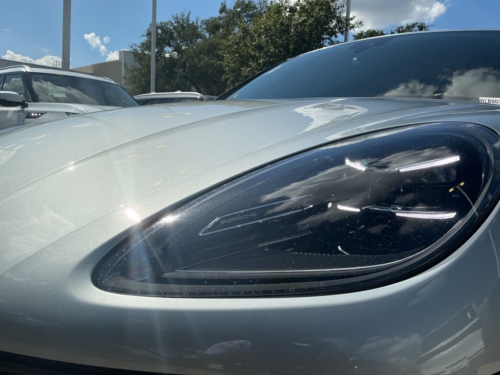 2024 Porsche Macan Base photo 8