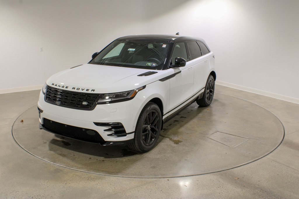 2026 Land Rover Range Rover Velar Dynamic SE's photo