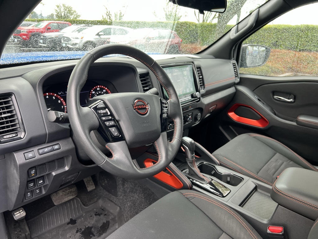 2024 Nissan Frontier PRO-4X photo 12