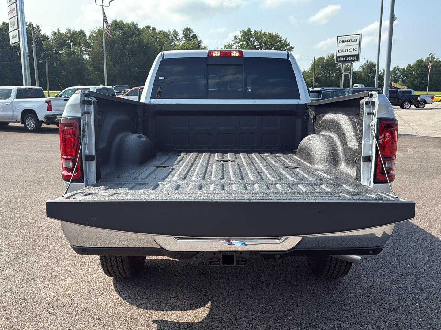 2025 Ram 2500 Tradesman photo 11