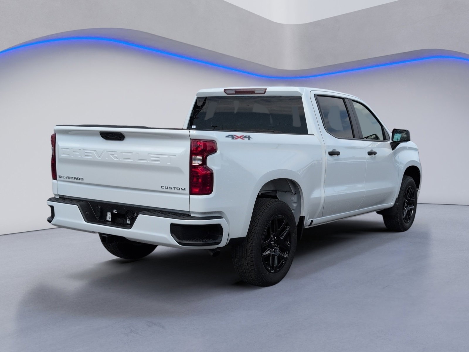 2025 Chevrolet Silverado 1500 Custom photo 2