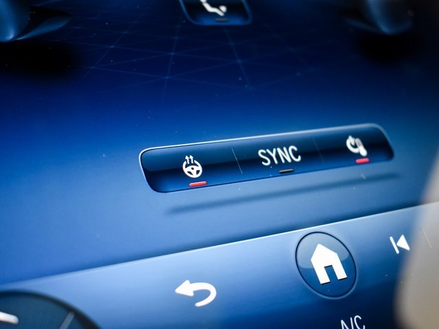 2026 Mercedes Benz GLC 300 photo 23