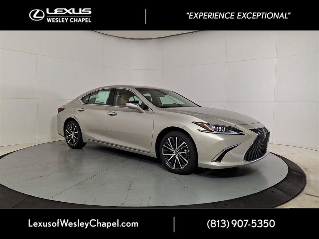 2025 Lexus ES 350's photo