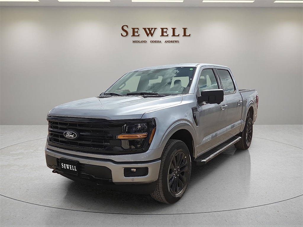 2025 Ford F-150 XLT's photo