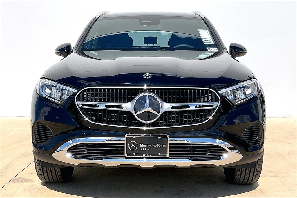 2026 Mercedes Benz GLC 300 4MATIC photo 2