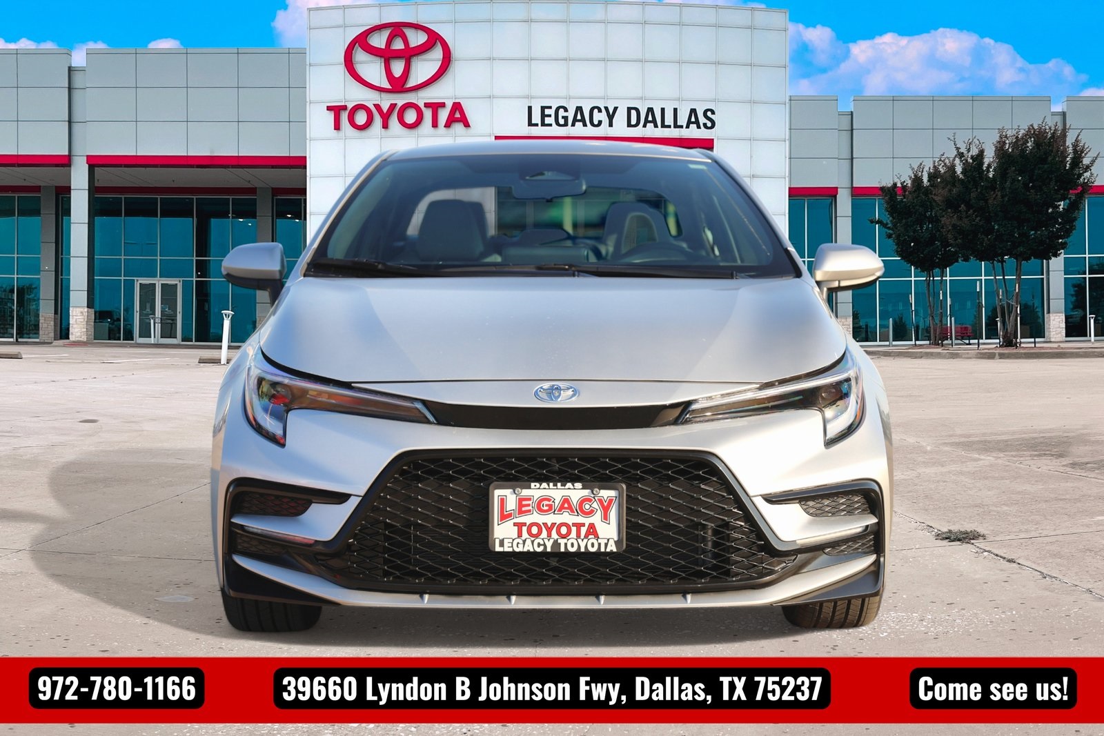 2026 Toyota Corolla SE photo 3