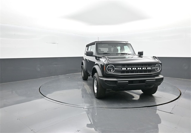 2025 Ford Bronco 4-Door Base's photo