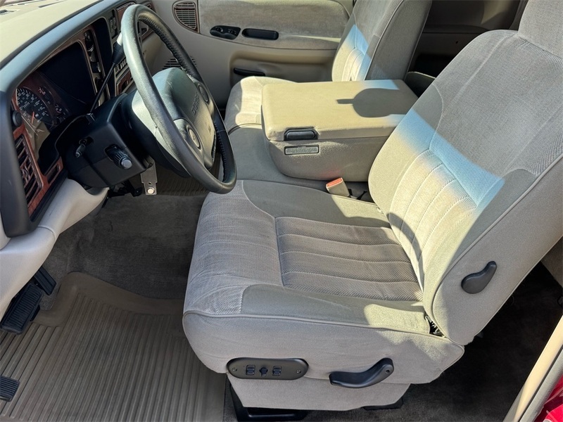 1996 Dodge Ram ST photo 25