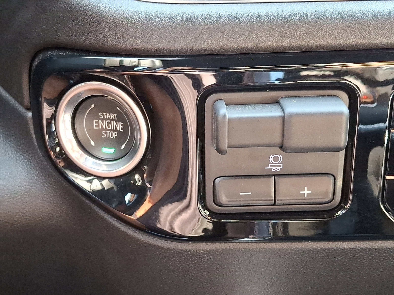 2024 Chevrolet Silverado 1500 High Country photo 22