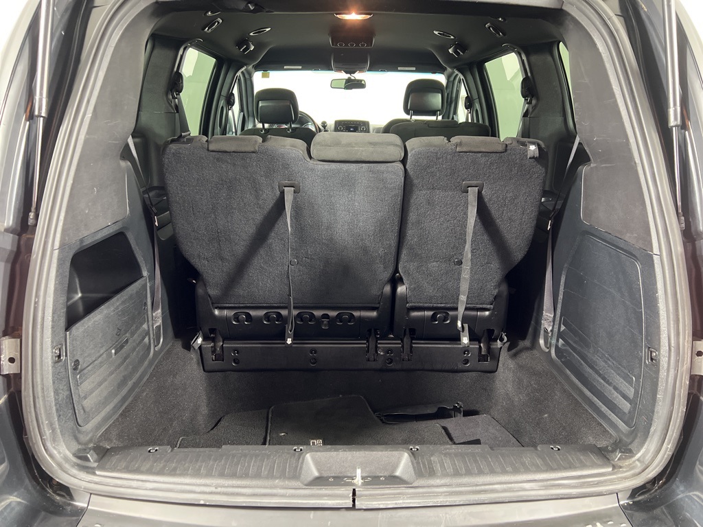 2016 Dodge Grand Caravan SE photo 3