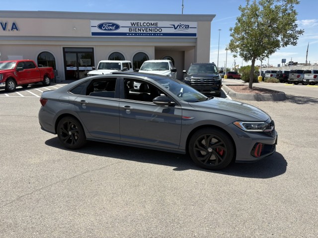 Used 2024 Pure Gray w/Deep Black Roof Volkswagen Autobahn image 8