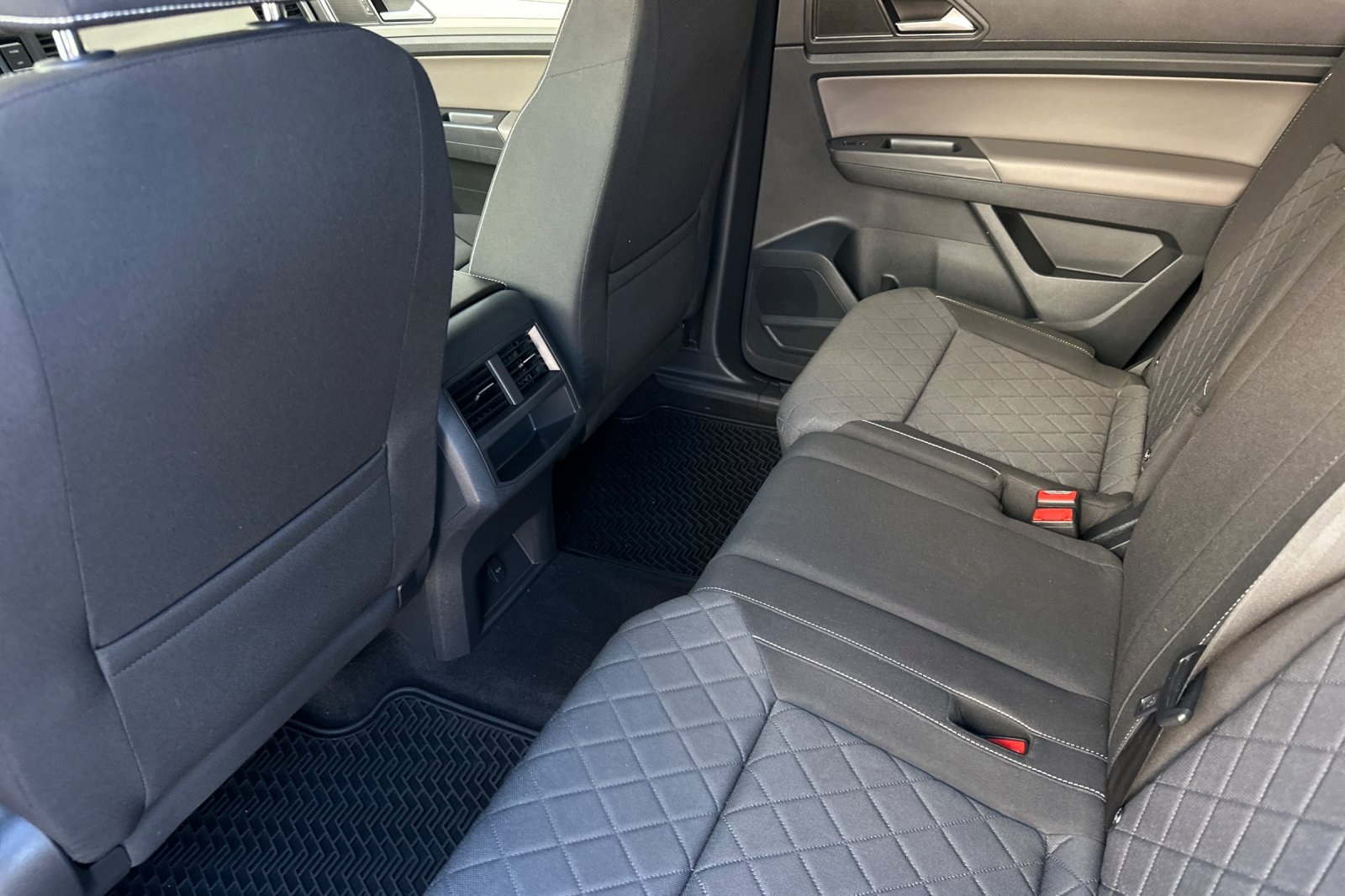2021 Volkswagen Atlas Cross Sport photo 11
