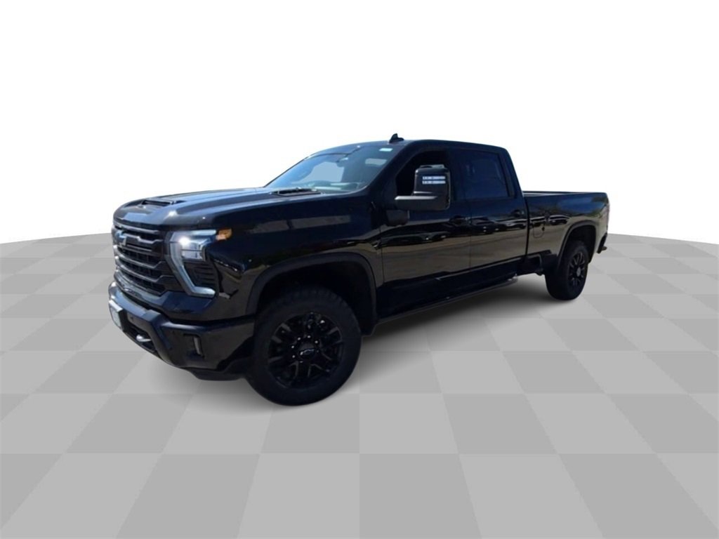 2025 Chevrolet Silverado 2500HD High Country photo 3