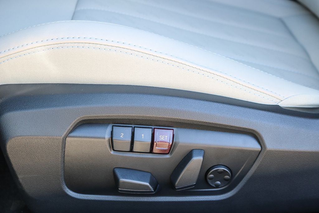 2025 Mini Cooper 2 Door Hardtop Iconic photo 17