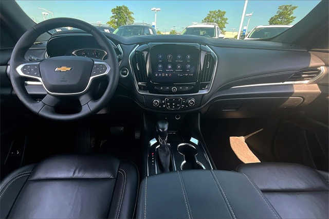 2022 Chevrolet Traverse Leather photo 7