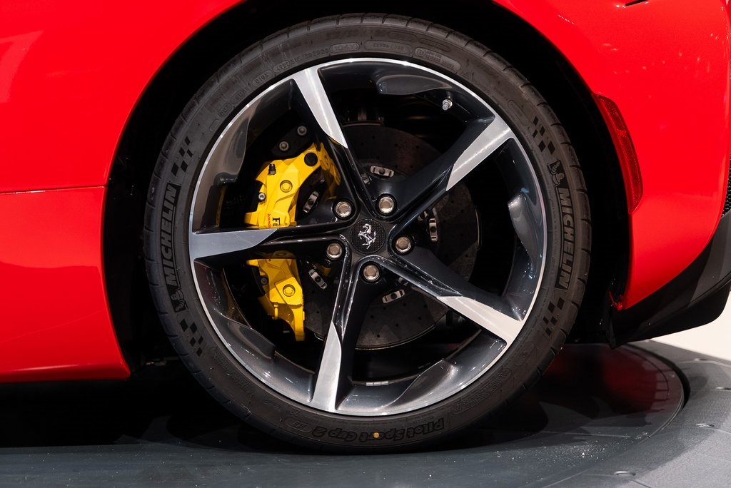 2023 Ferrari SF90 Spider Base photo 14