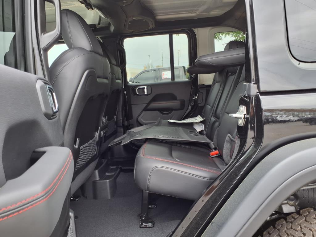 2025 Jeep Wrangler Rubicon photo 22