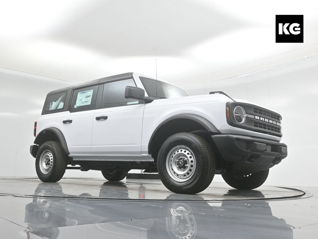2025 Ford Bronco 4-Door Base's photo