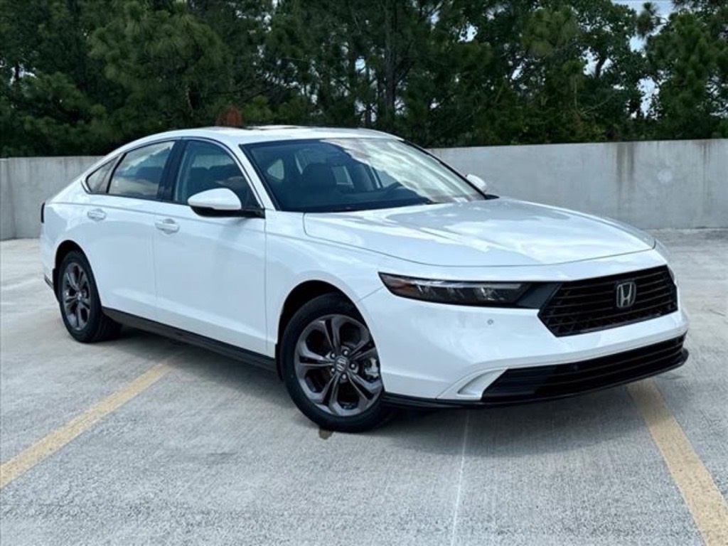 2025 Honda Accord Hybrid EX-L photo 2