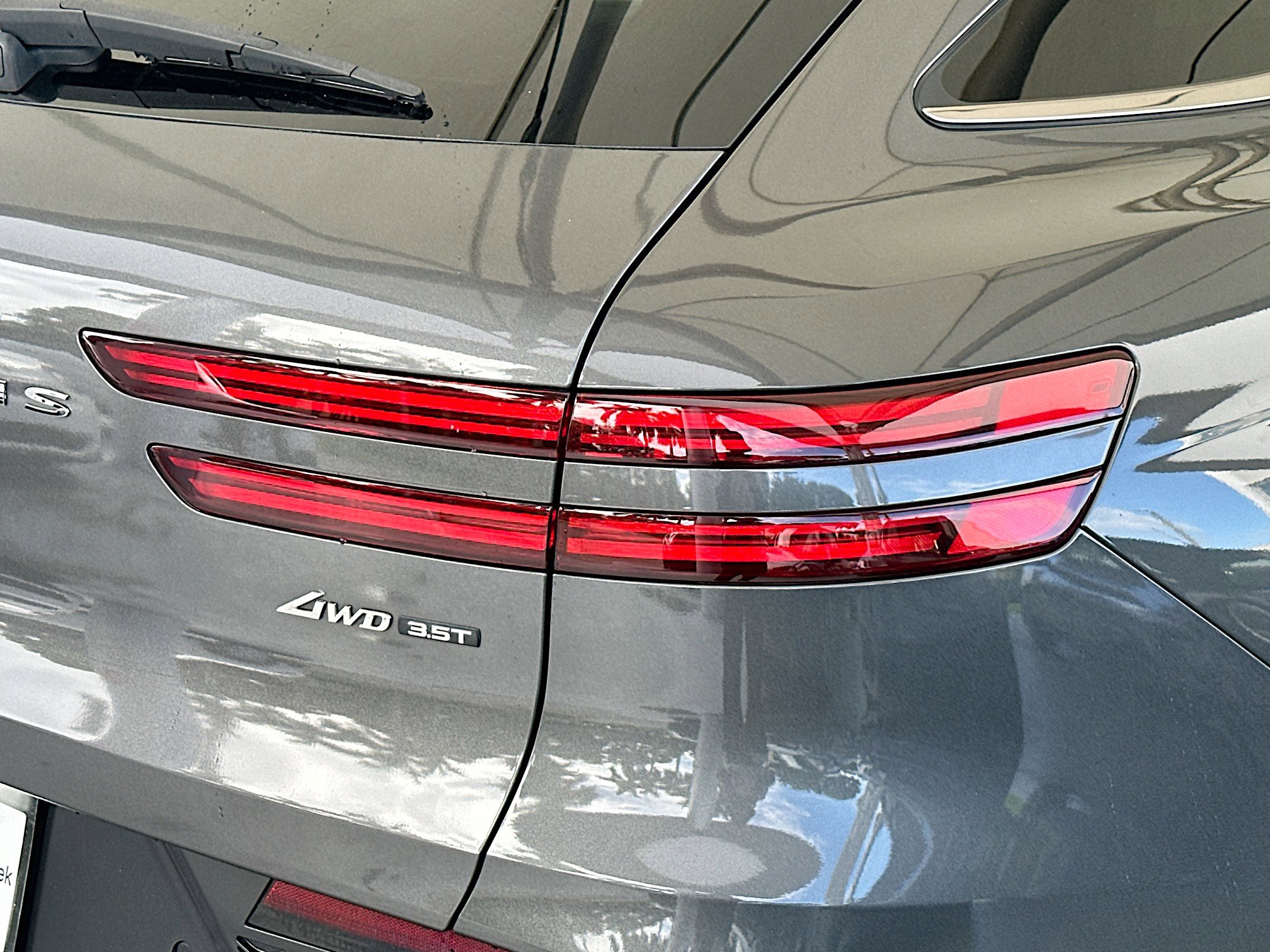 2022 Genesis GV70 3.5T Sport photo 29