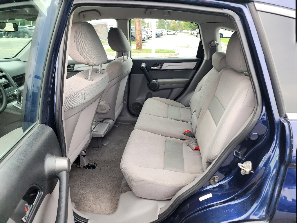 2011 Honda CR-V LX photo 24
