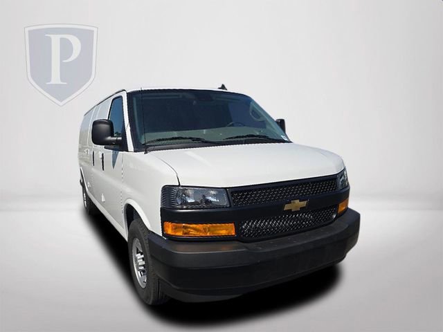 2025 Chevrolet Express Cargo 2500 photo 11