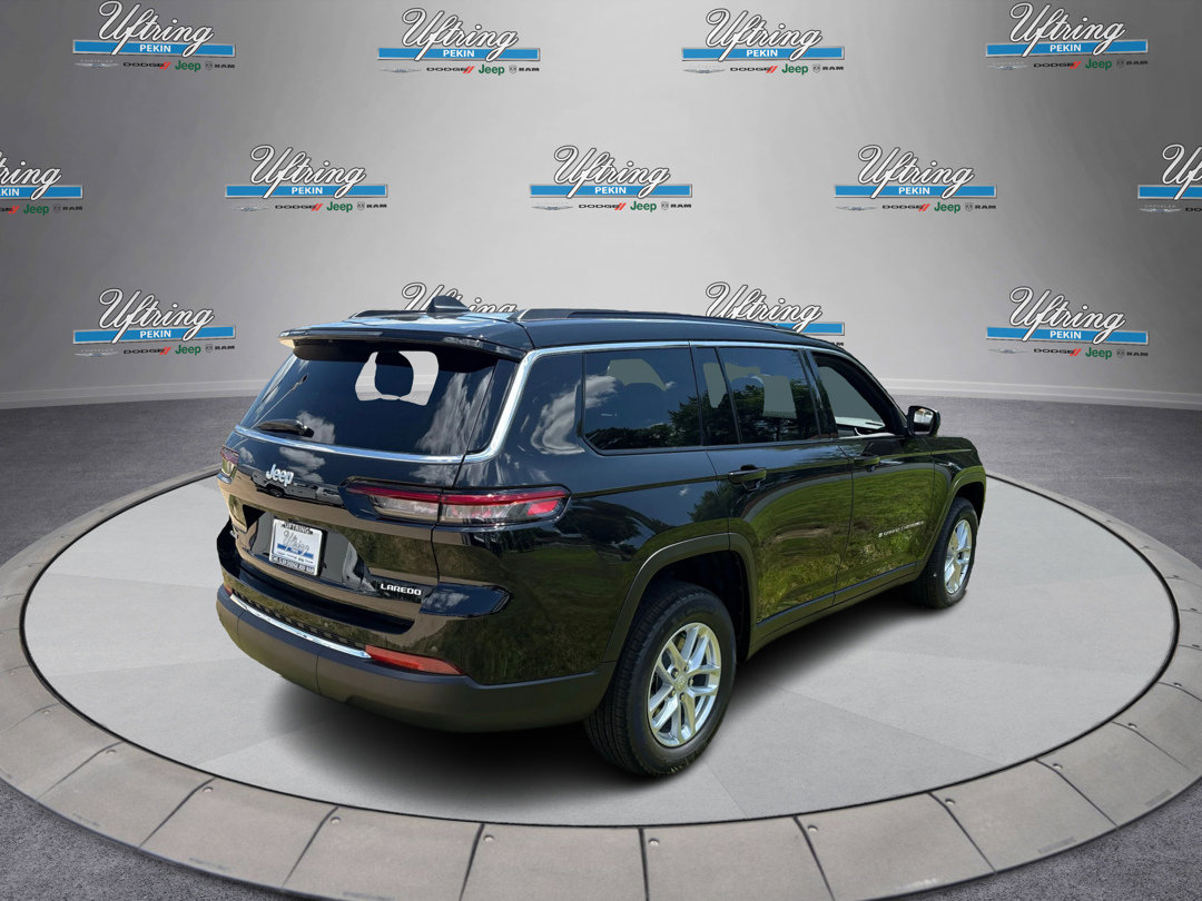 2025 Jeep Grand Cherokee Laredo X photo 2