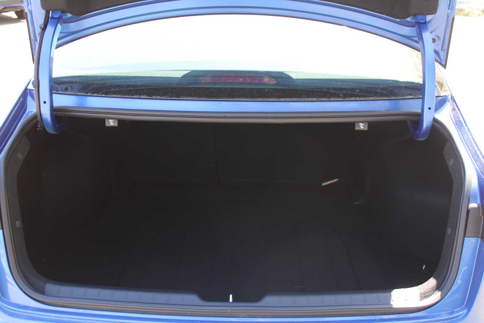 2025 Kia K4 GT-Line photo 9