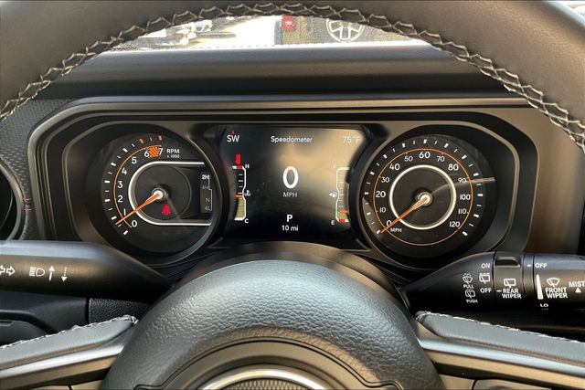 2025 Jeep Wrangler Rubicon photo 17