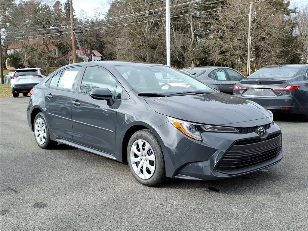 2026 Toyota Corolla LE's photo