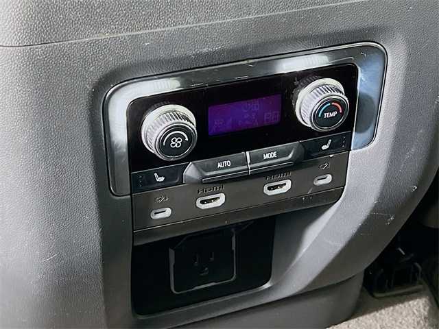 2023 Gmc Yukon XL Denali photo 25