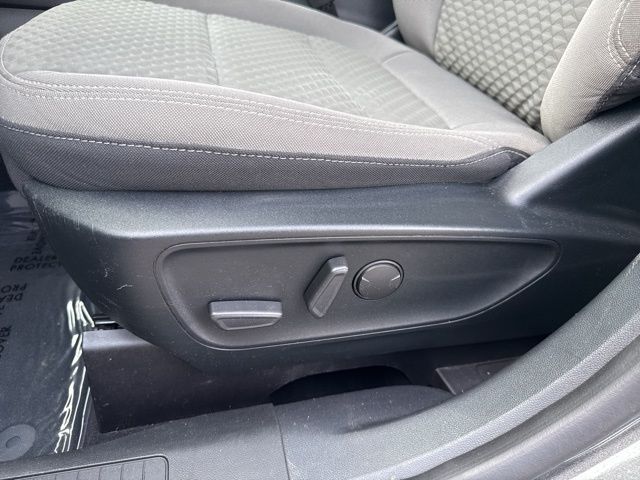 2020 Ford Escape SE photo 18