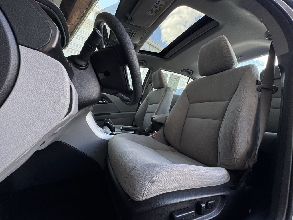 2015 Honda Accord EX photo 9