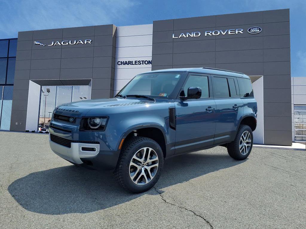 2025 Land Rover Defender S's photo