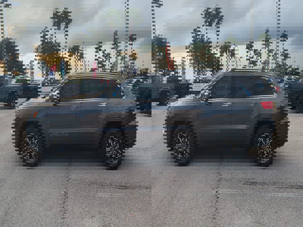 2019 Jeep Grand Cherokee Limited photo 5