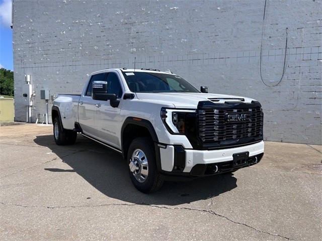 New 2025 GMC Sierra 3500HD Denali Ultimate