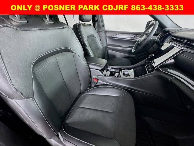2023 Jeep Grand Cherokee Altitude photo 25