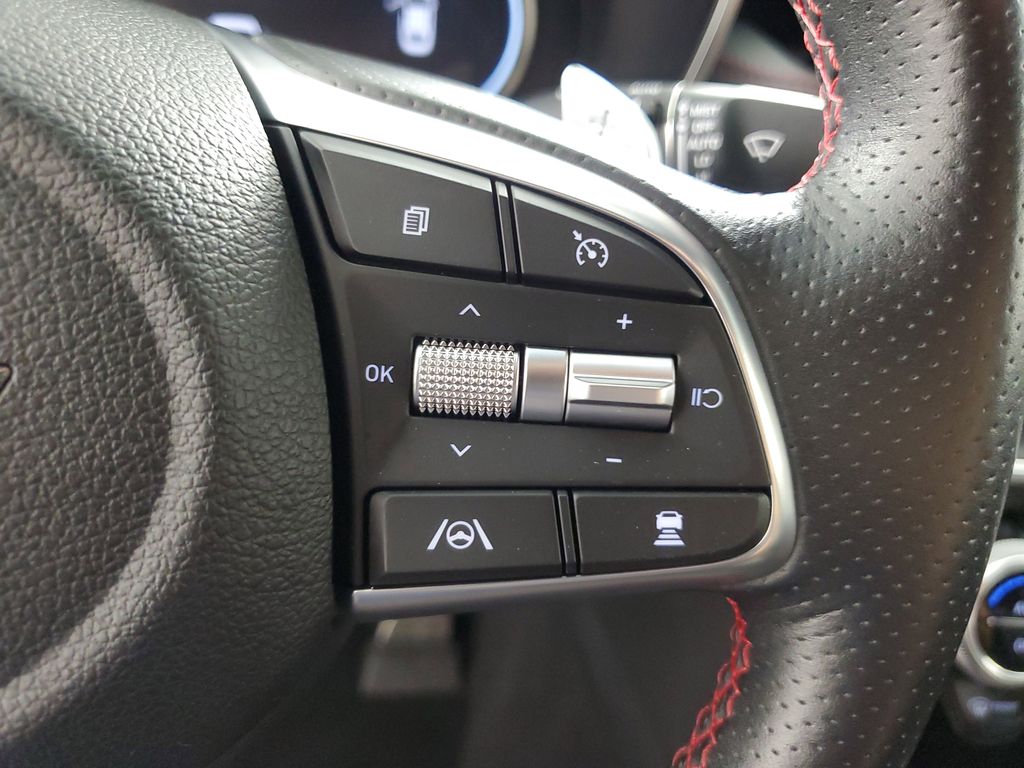 2022 Genesis G70 3.3T photo 24