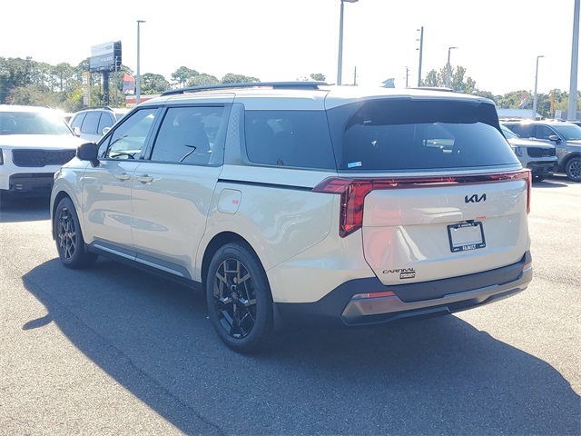 2026 Kia Carnival SX photo 4