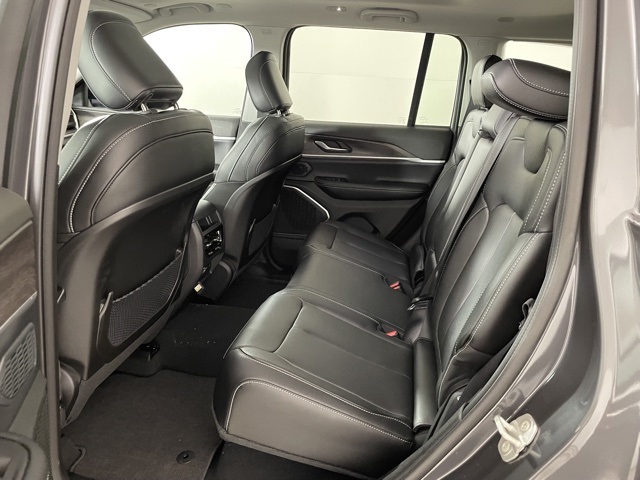 2024 Jeep Cherokee Base photo 36