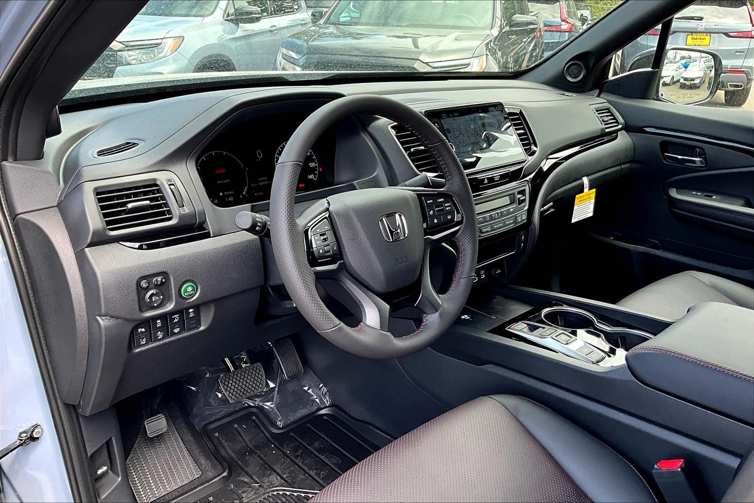 2025 Honda Ridgeline Black Edition photo 6
