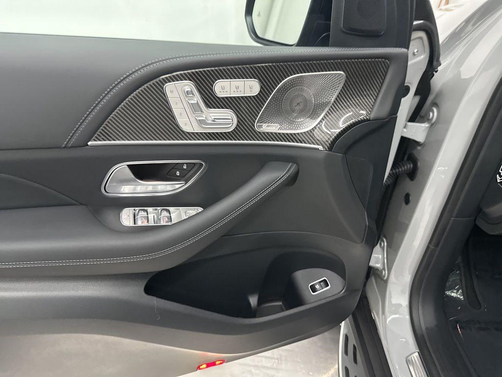 2026 Mercedes Benz GLS AMG 63 4MATIC photo 10