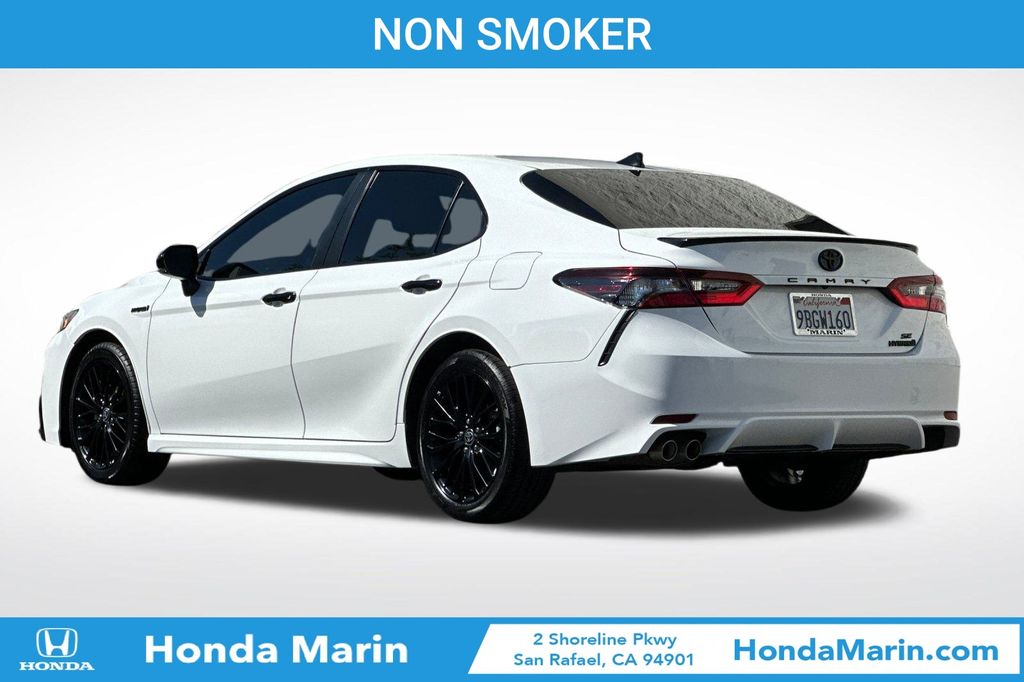 2022 Toyota Camry Hybrid photo 4