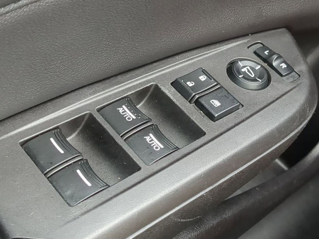 2019 Acura ILX Base photo 23