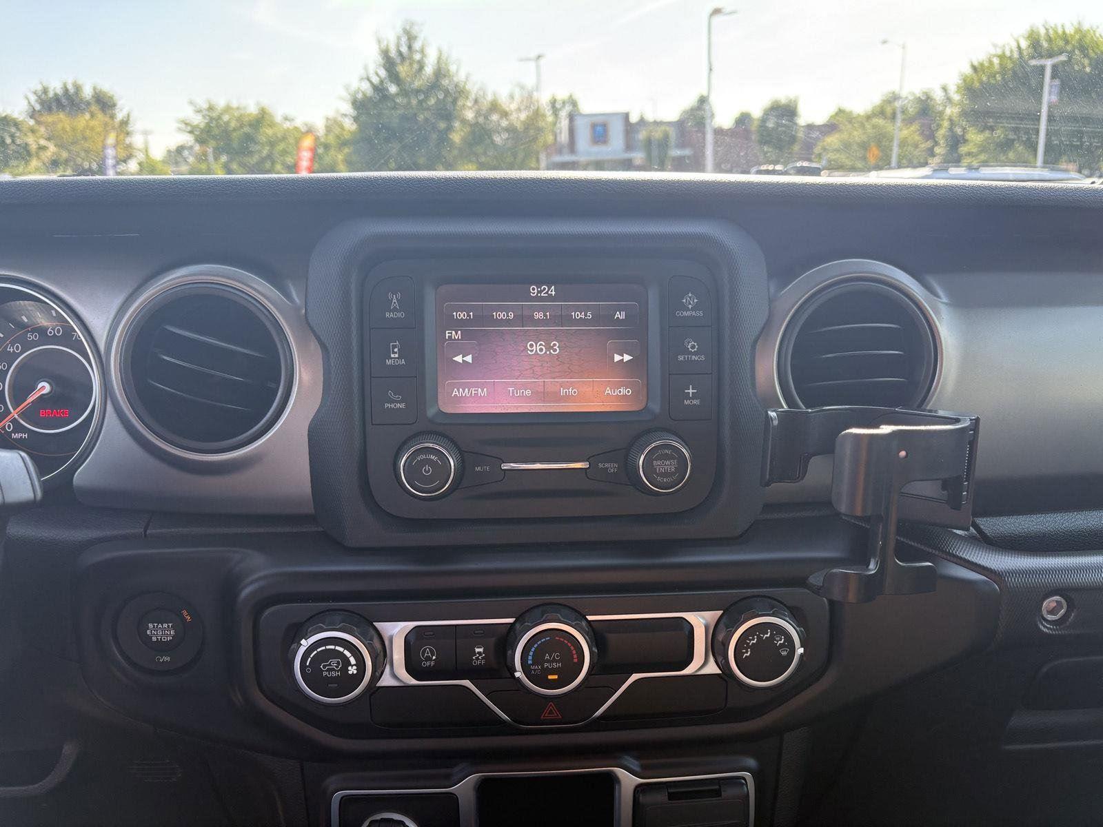 2020 Jeep Wrangler Unlimited Sport photo 11
