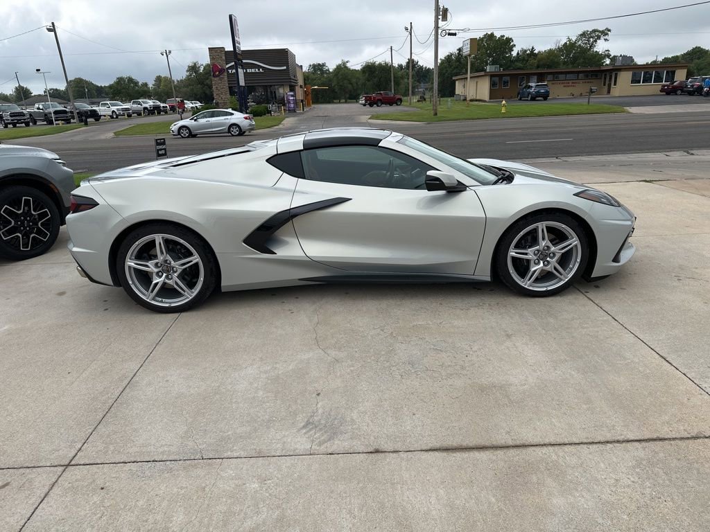 2021 Chevrolet Corvette Stingray 2LT photo 21