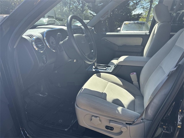 2008 Ford Explorer Sport Trac XLT photo 3