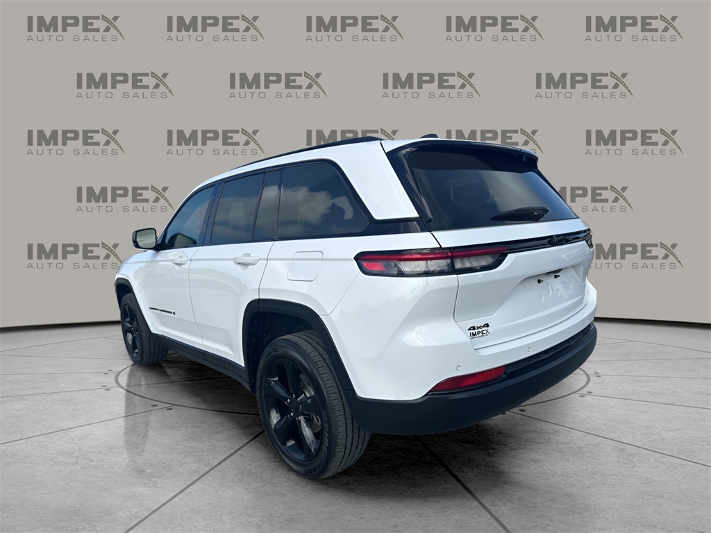 2023 Jeep Grand Cherokee Altitude X photo 3