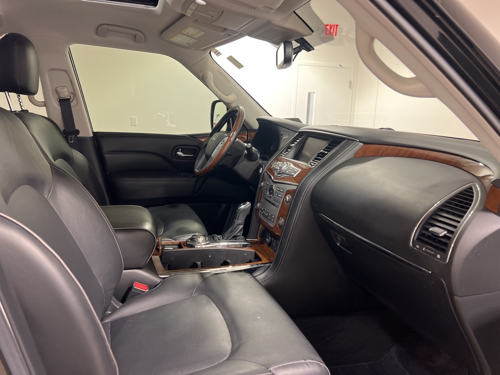 2019 Infiniti QX80 Luxe photo 24