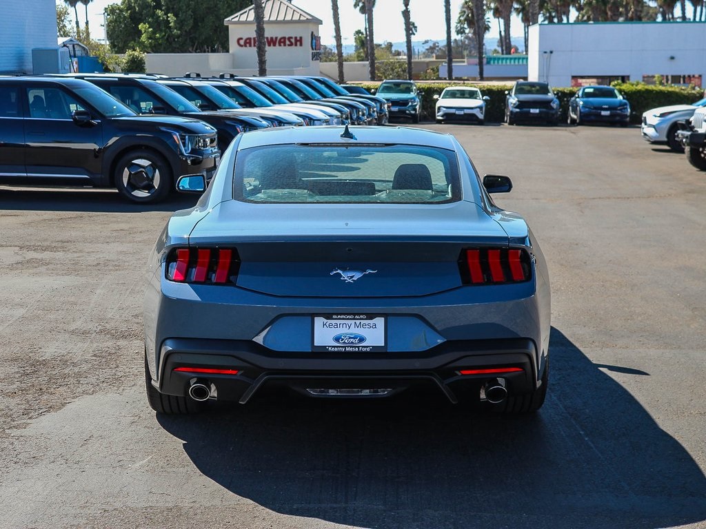 2025 Ford Mustang EcoBoost Premium photo 9